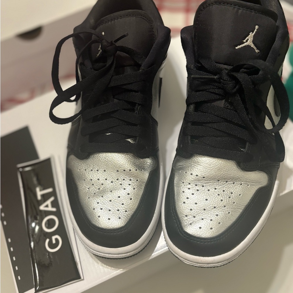 Nike Women's Sneakers Black and Silver